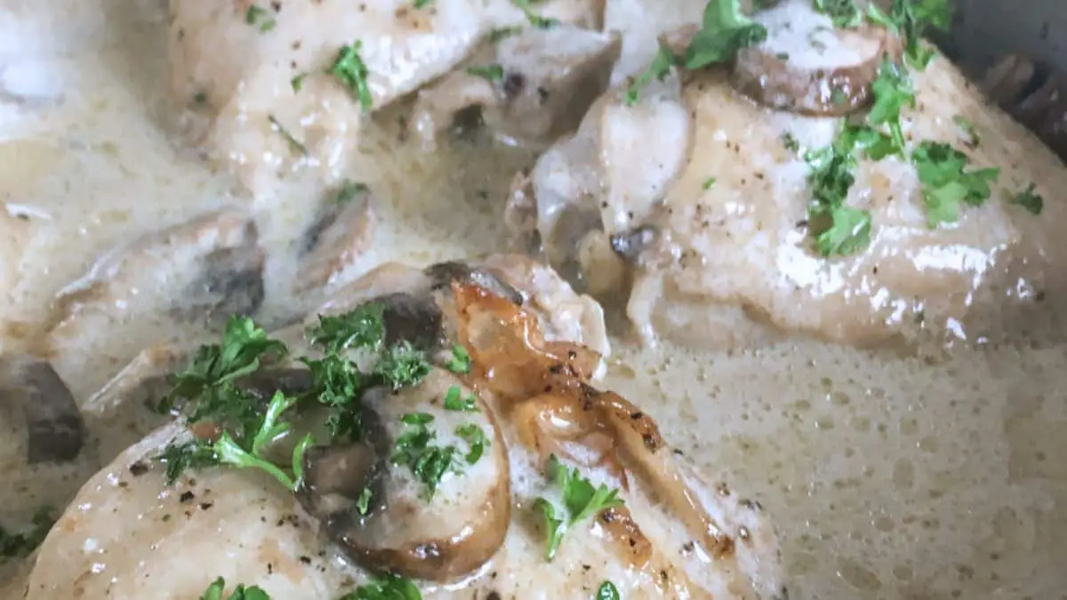 105 camping recipes  Keto Chicken Thighs with Creamy Mushroom Sauce